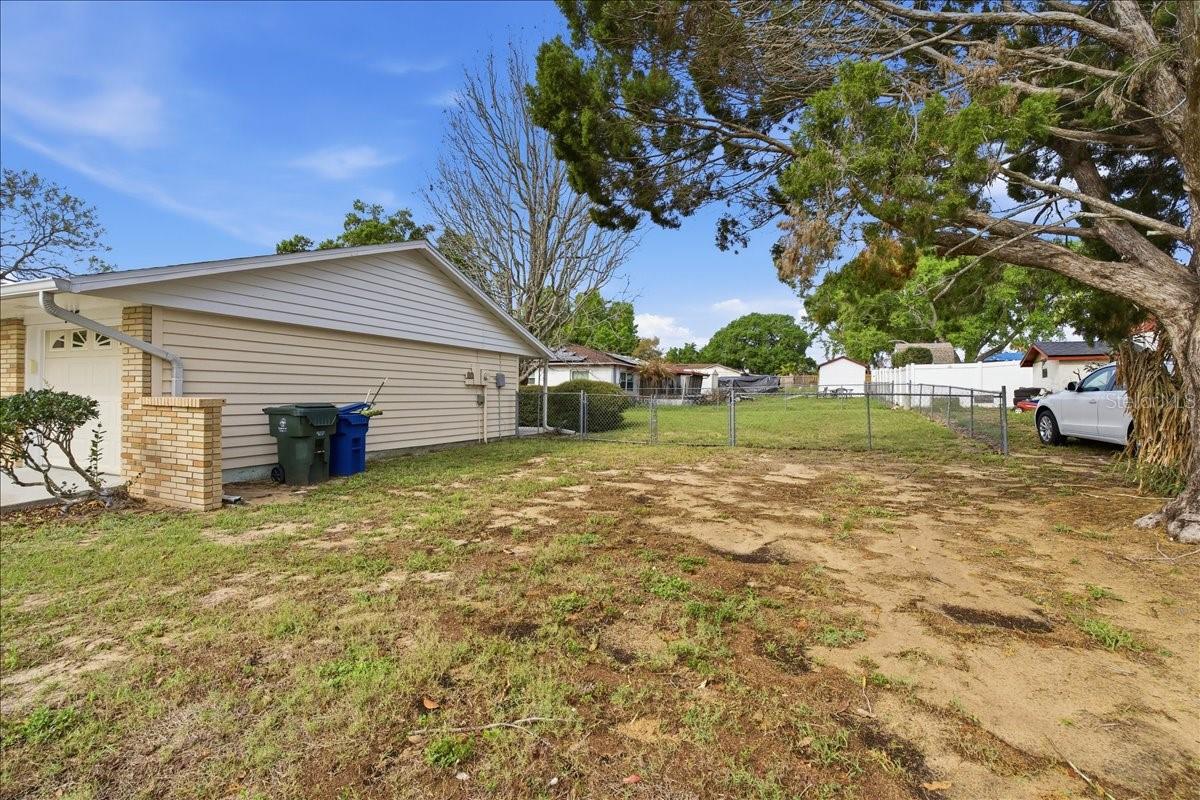 Image 37 of 52 For 425 S Ramona Ave