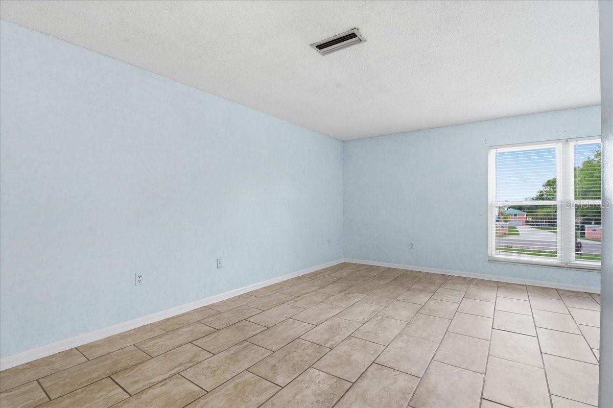 Image 6 of 52 For 425 S Ramona Ave