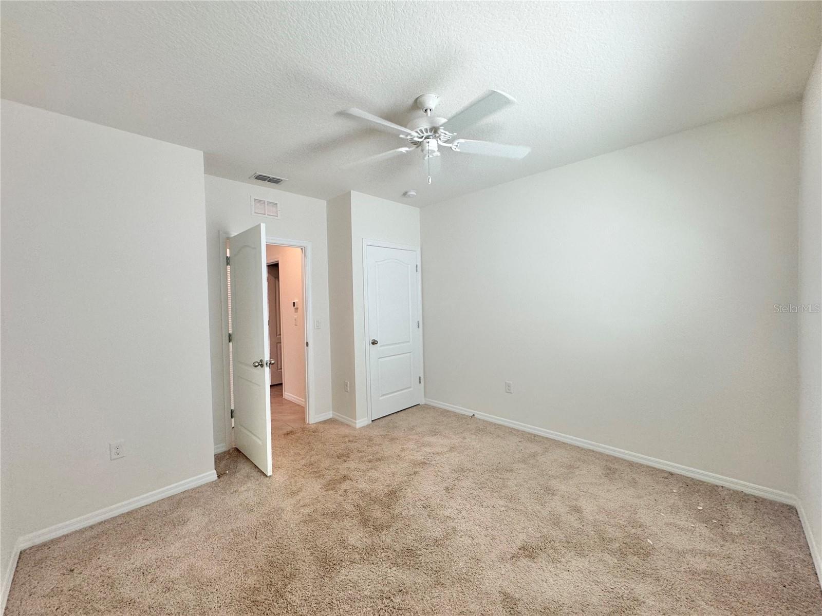 Image 22 of 31 For 632 Autumn Stream Drive