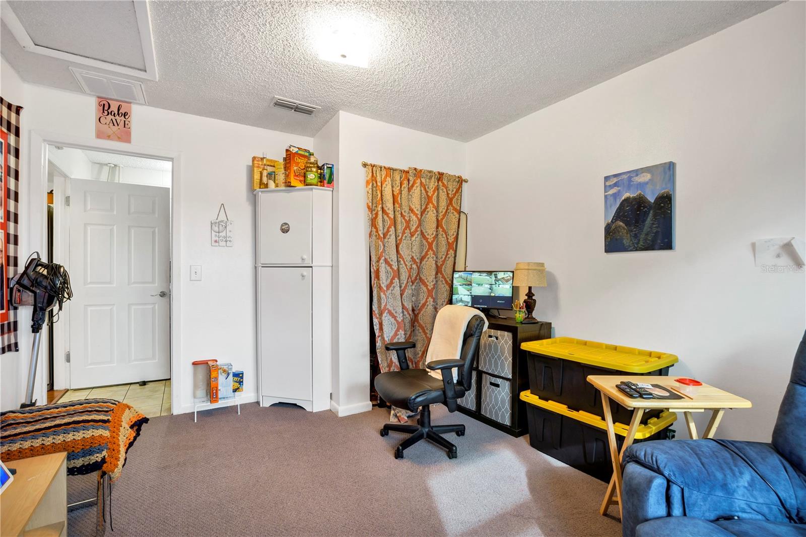 Listing photo id 10 for 603 Sidney Circle