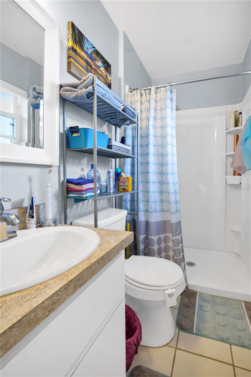 Listing photo id 14 for 603 Sidney Circle