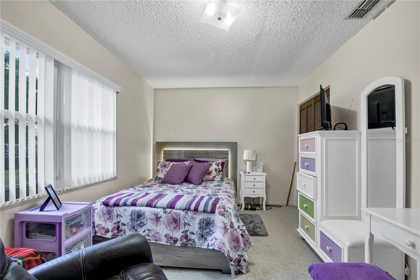 Listing photo id 18 for 603 Sidney Circle