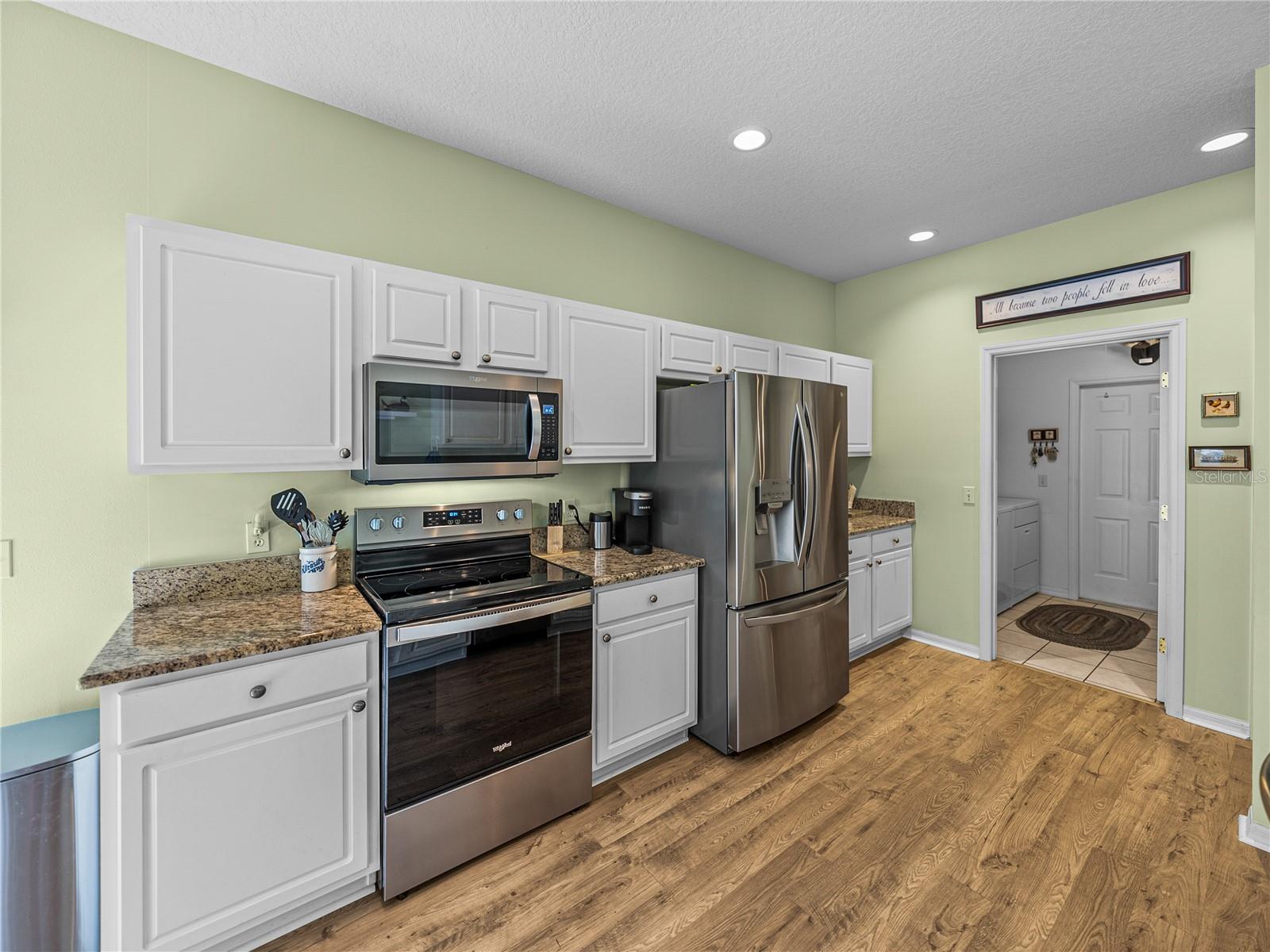 Image 25 of 100 For 4184 Aberdeen Lane