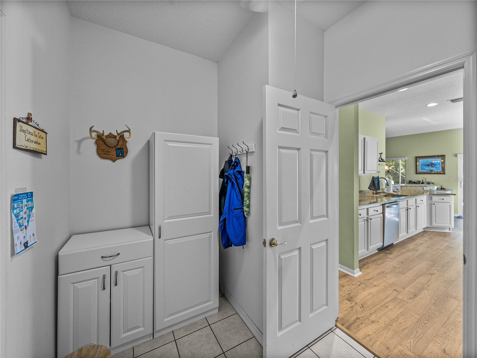 Image 31 of 100 For 4184 Aberdeen Lane