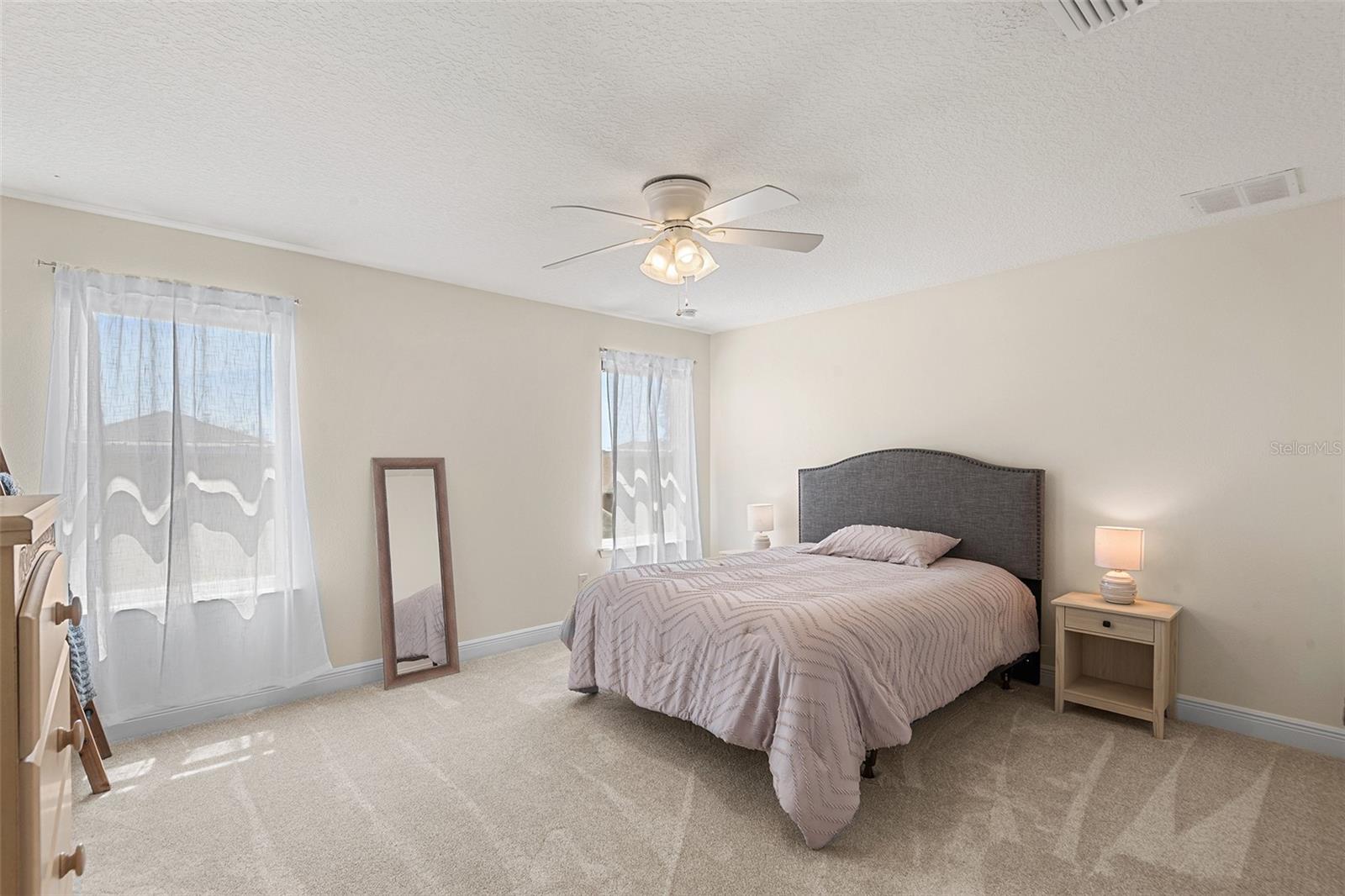 Image 16 of 26 For 189 Magneta Loop