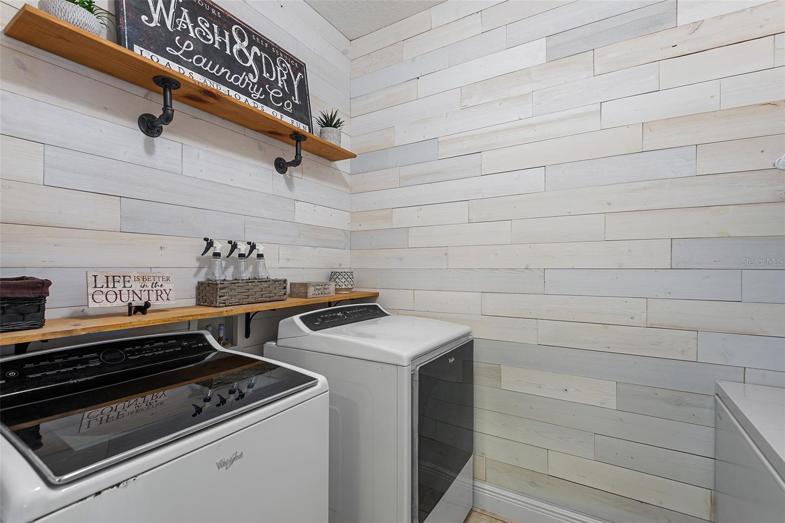 Image 22 of 26 For 189 Magneta Loop