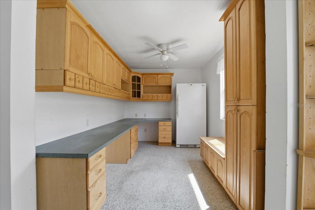 Image 10 of 40 For 3712 Adell Rd