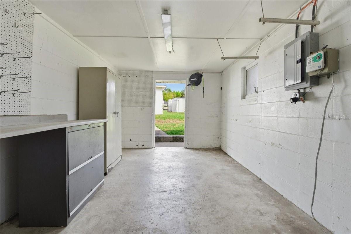 Image 27 of 40 For 3712 Adell Rd