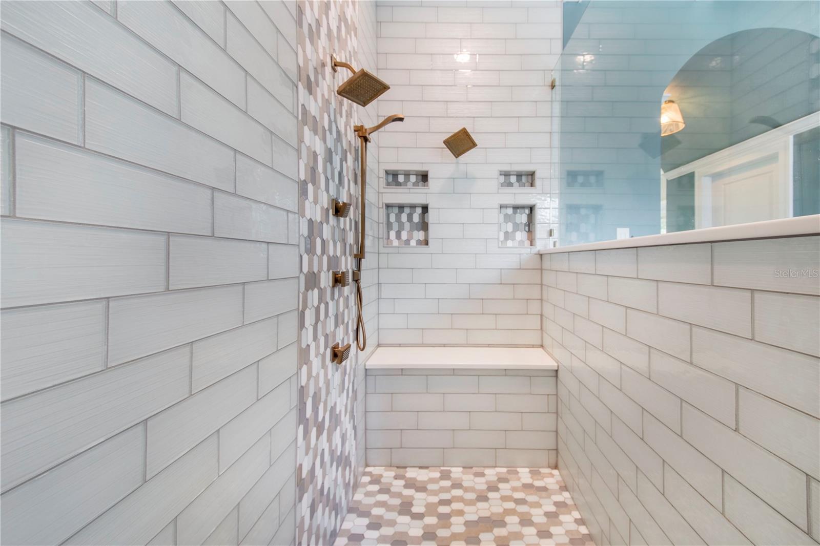 Image 37 of 100 For 6631 Lake Hatchineha Road