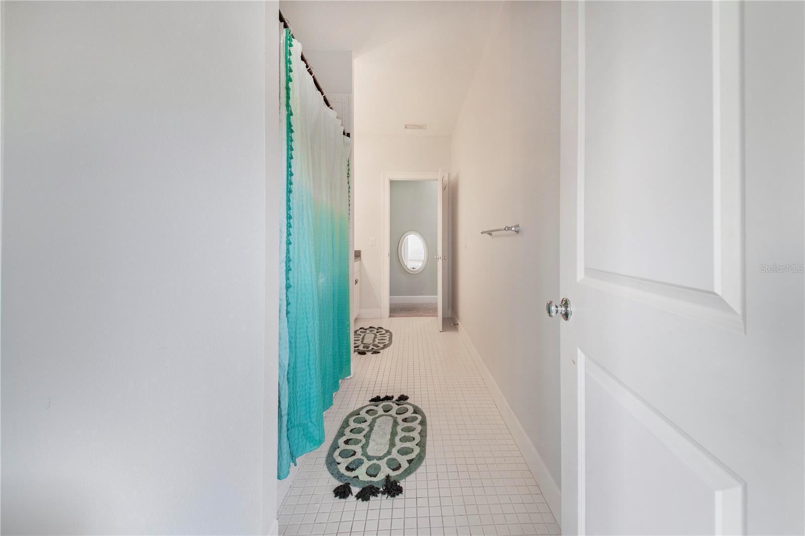 Image 41 of 100 For 6631 Lake Hatchineha Road