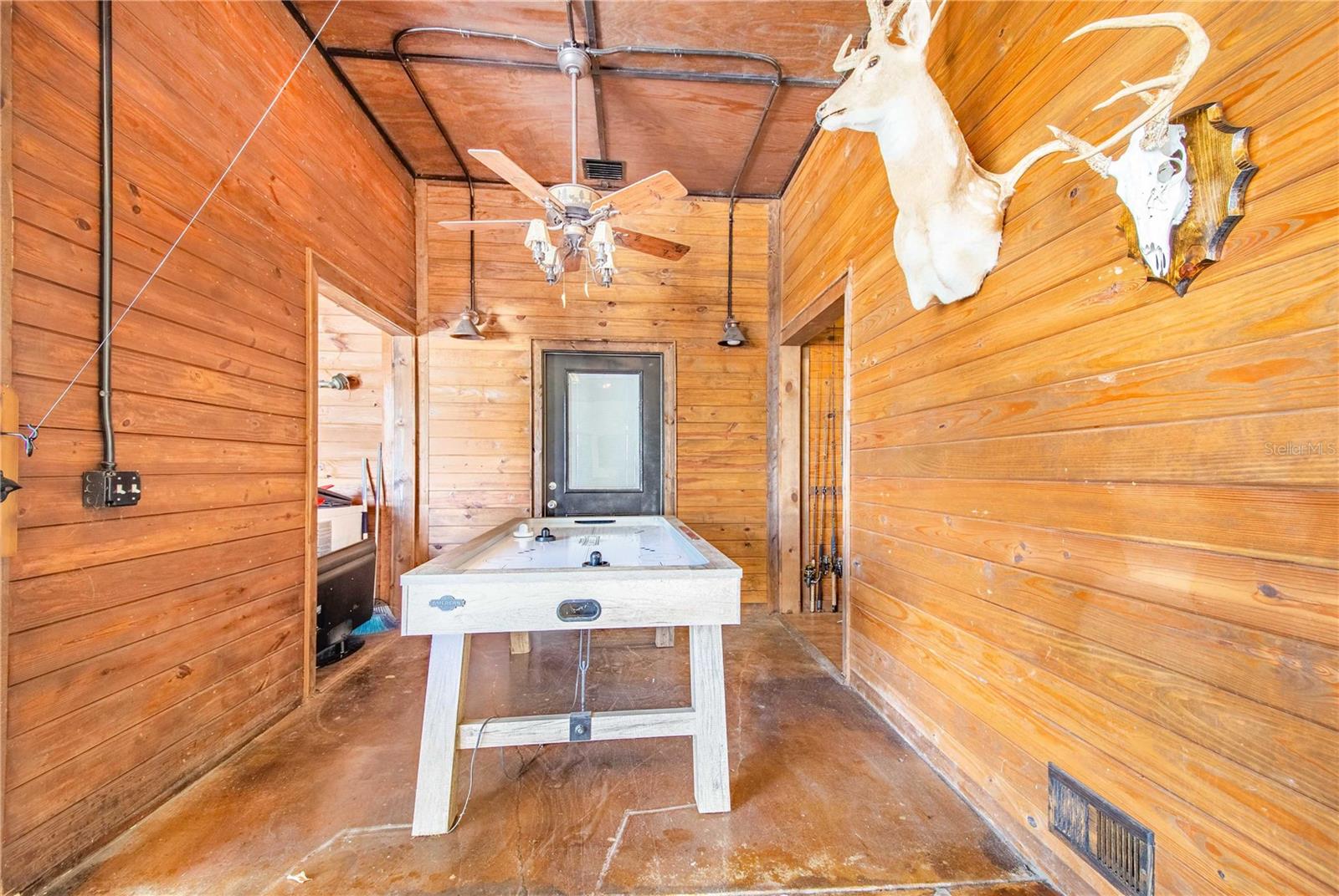 Image 71 of 100 For 6631 Lake Hatchineha Road