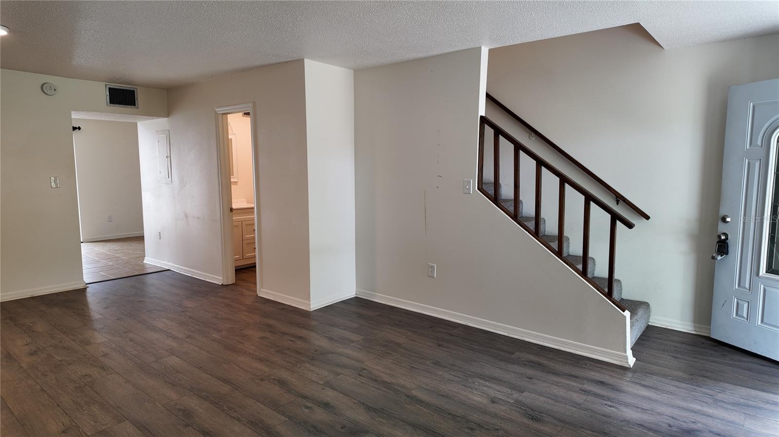 Image 5 of 10 For 5850 Cypress Gardens Boulevard 302