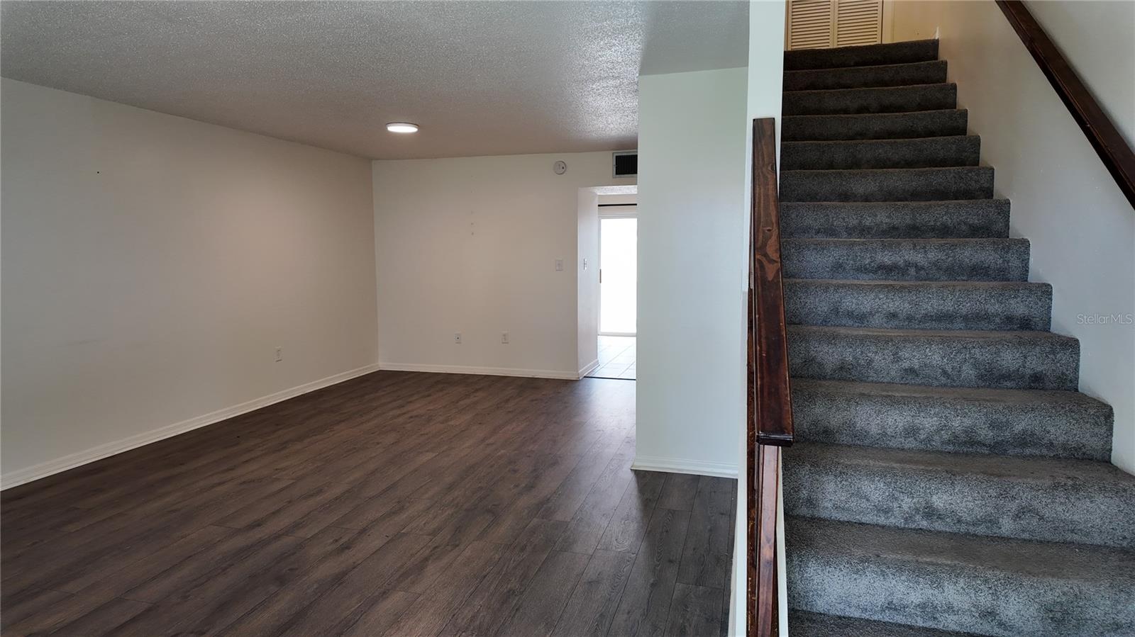 Image 6 of 10 For 5850 Cypress Gardens Boulevard 302