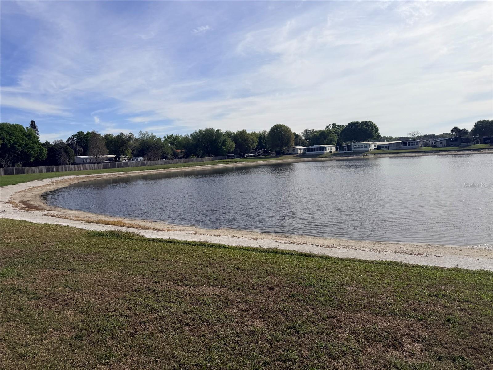 Image 17 of 19 For 410 Village Circle Sw