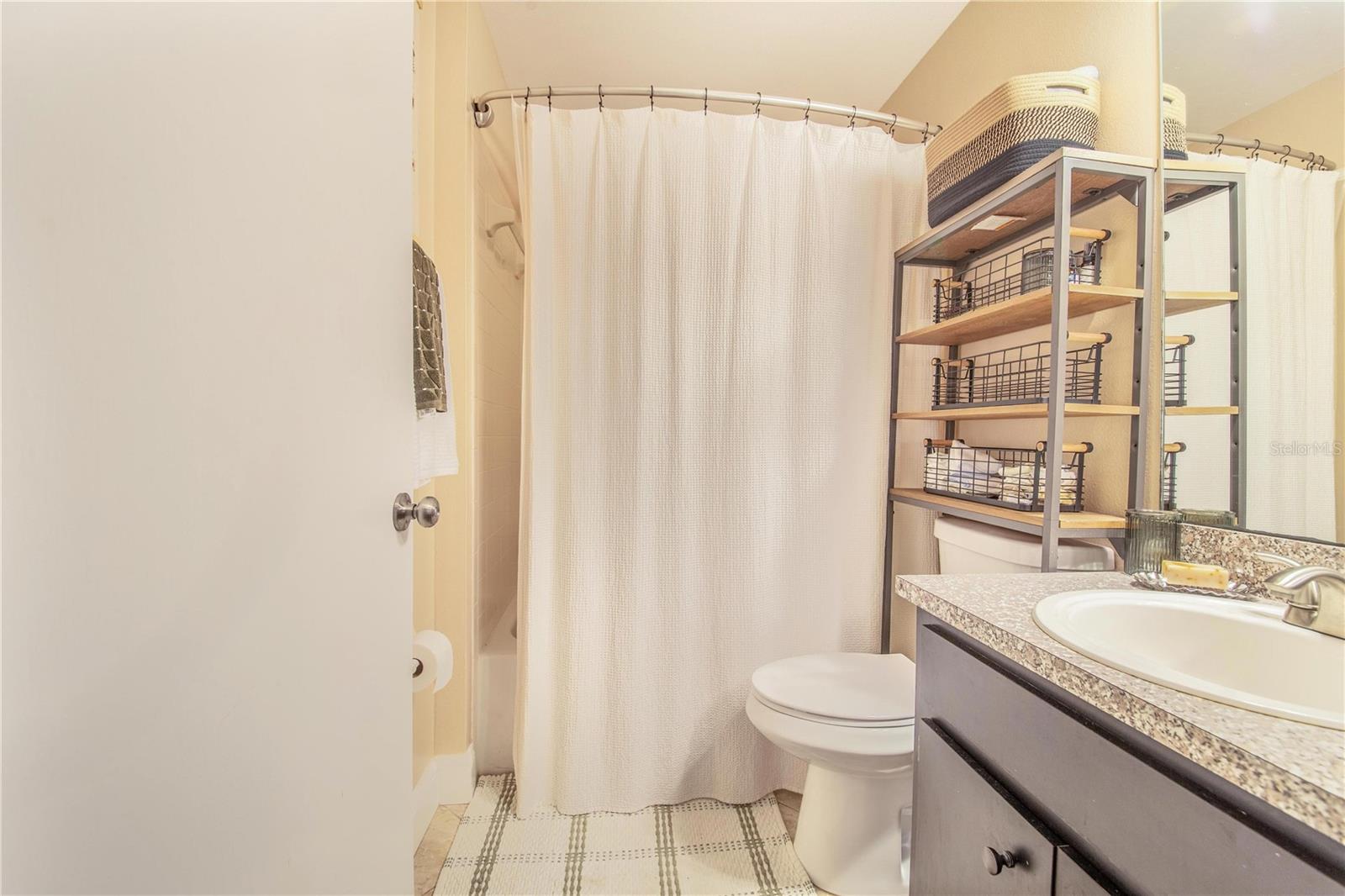 Image 25 of 37 For 2569 Cedarwood Drive