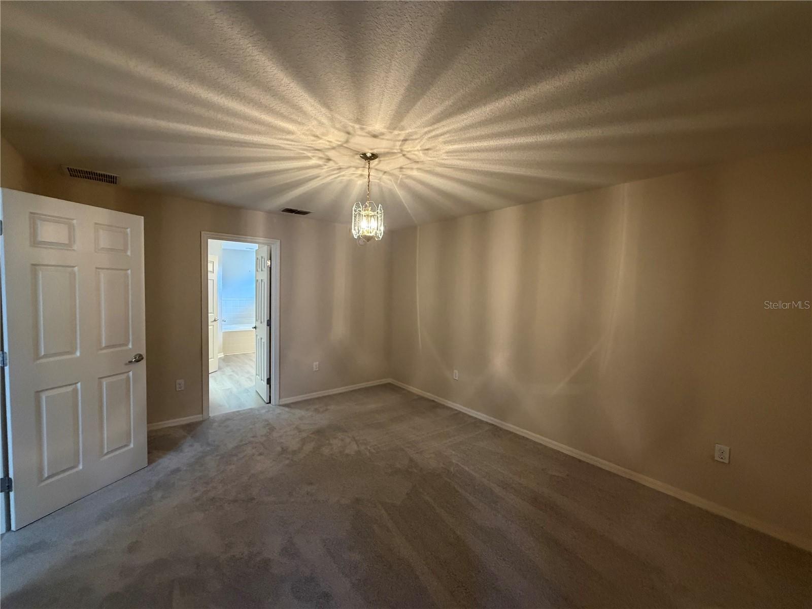 Image 14 of 35 For 1336 Merrimack Place