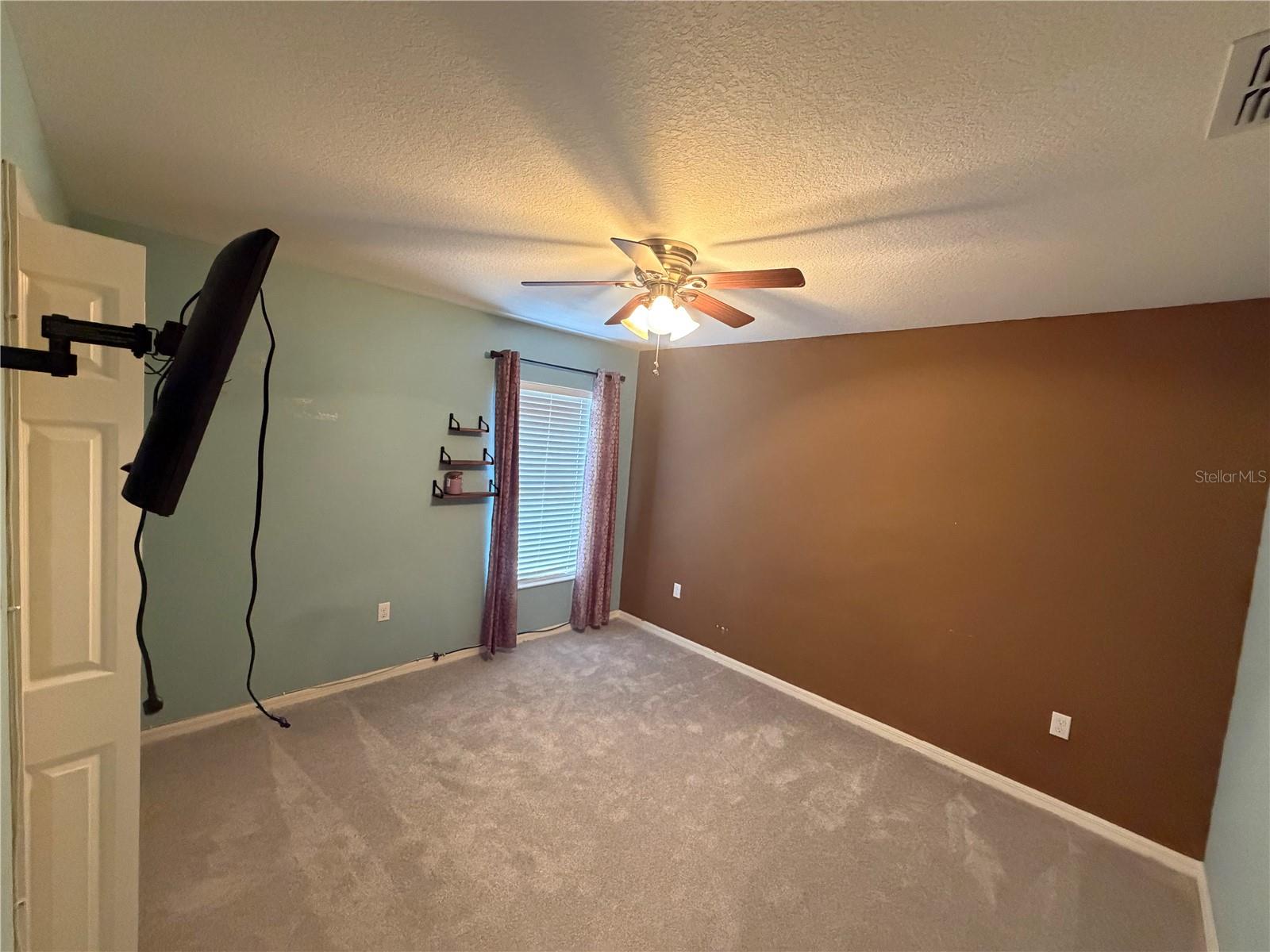 Image 25 of 35 For 1336 Merrimack Place