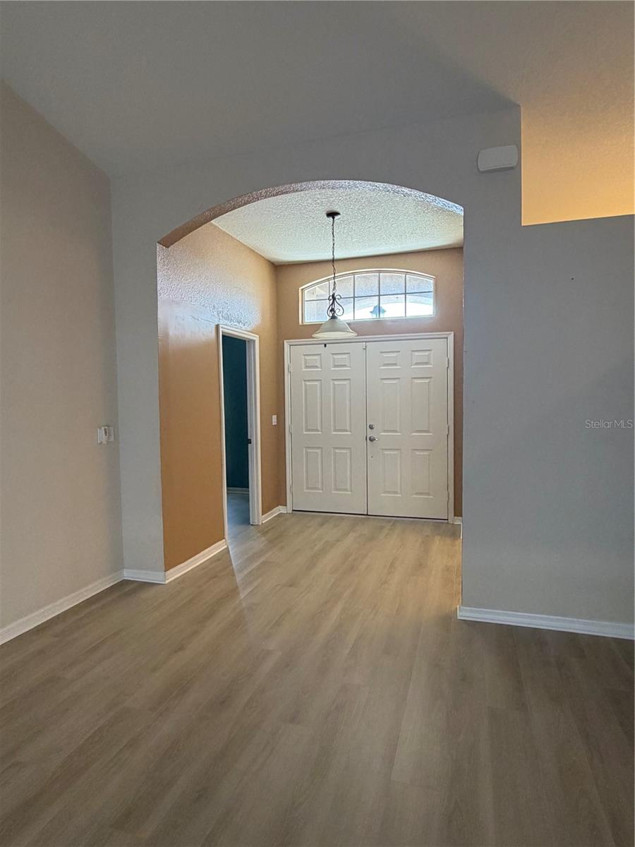 Image 5 of 35 For 1336 Merrimack Place