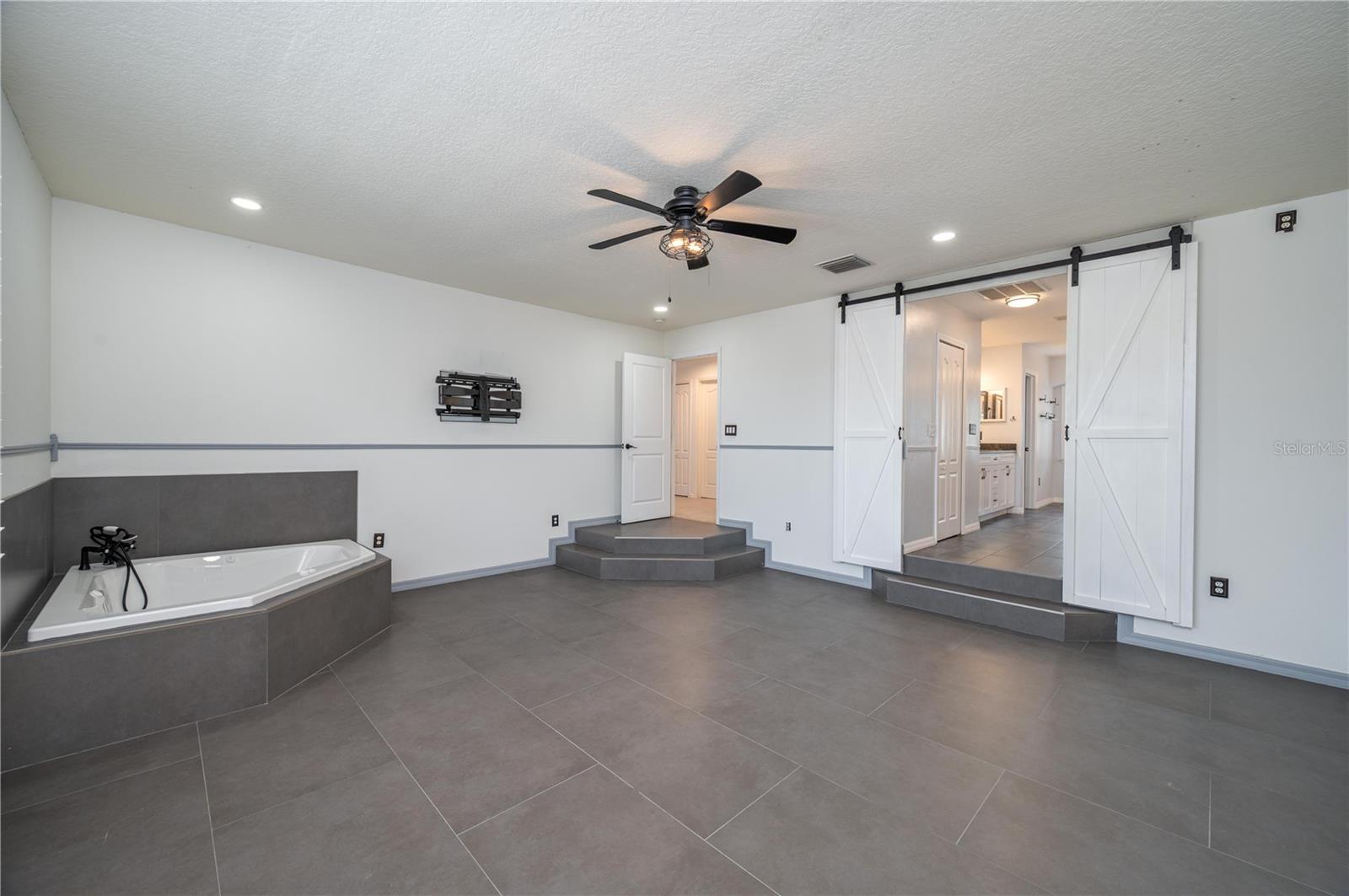 Image 16 of 38 For 1968 Fruitridge Street