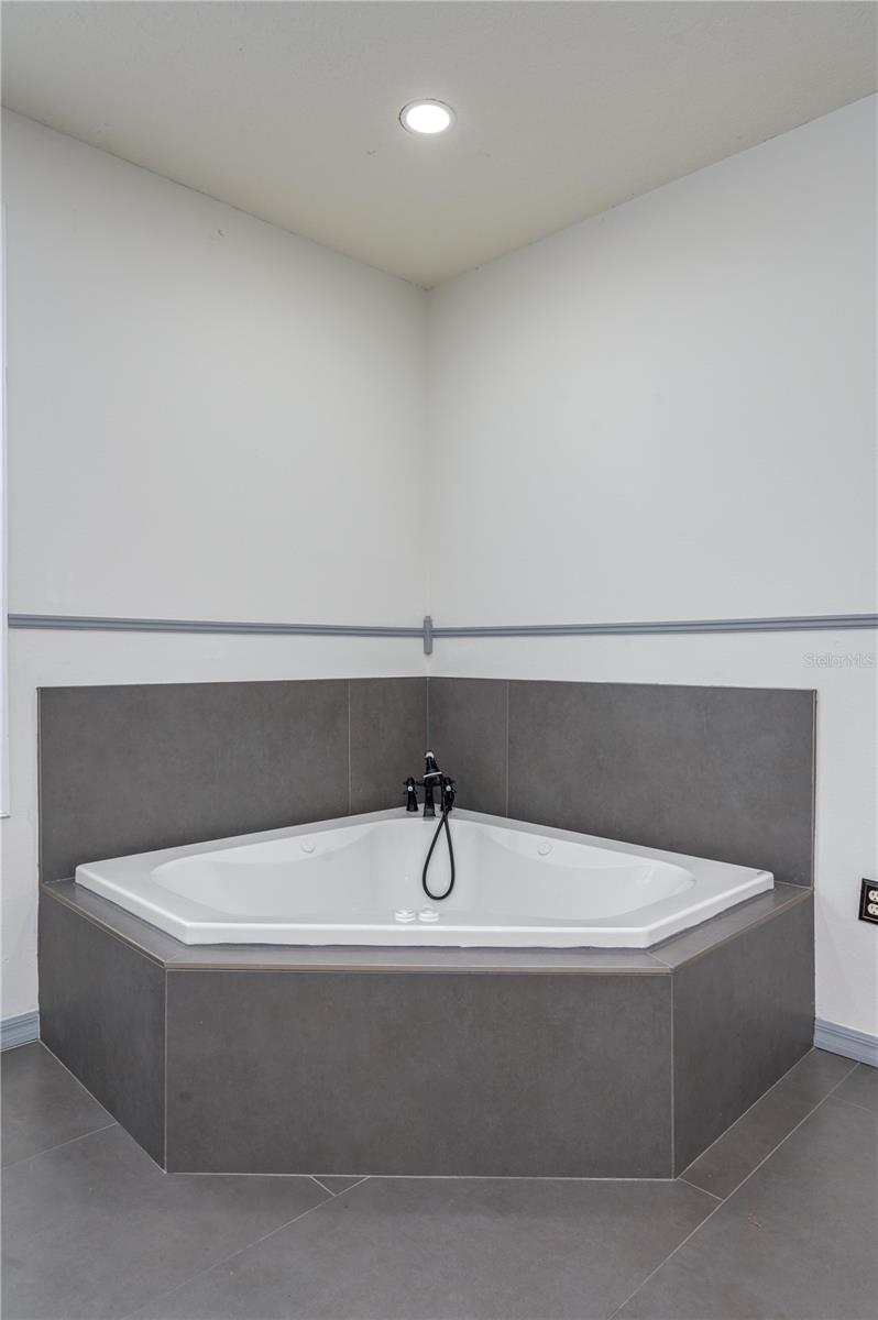 Image 17 of 38 For 1968 Fruitridge Street