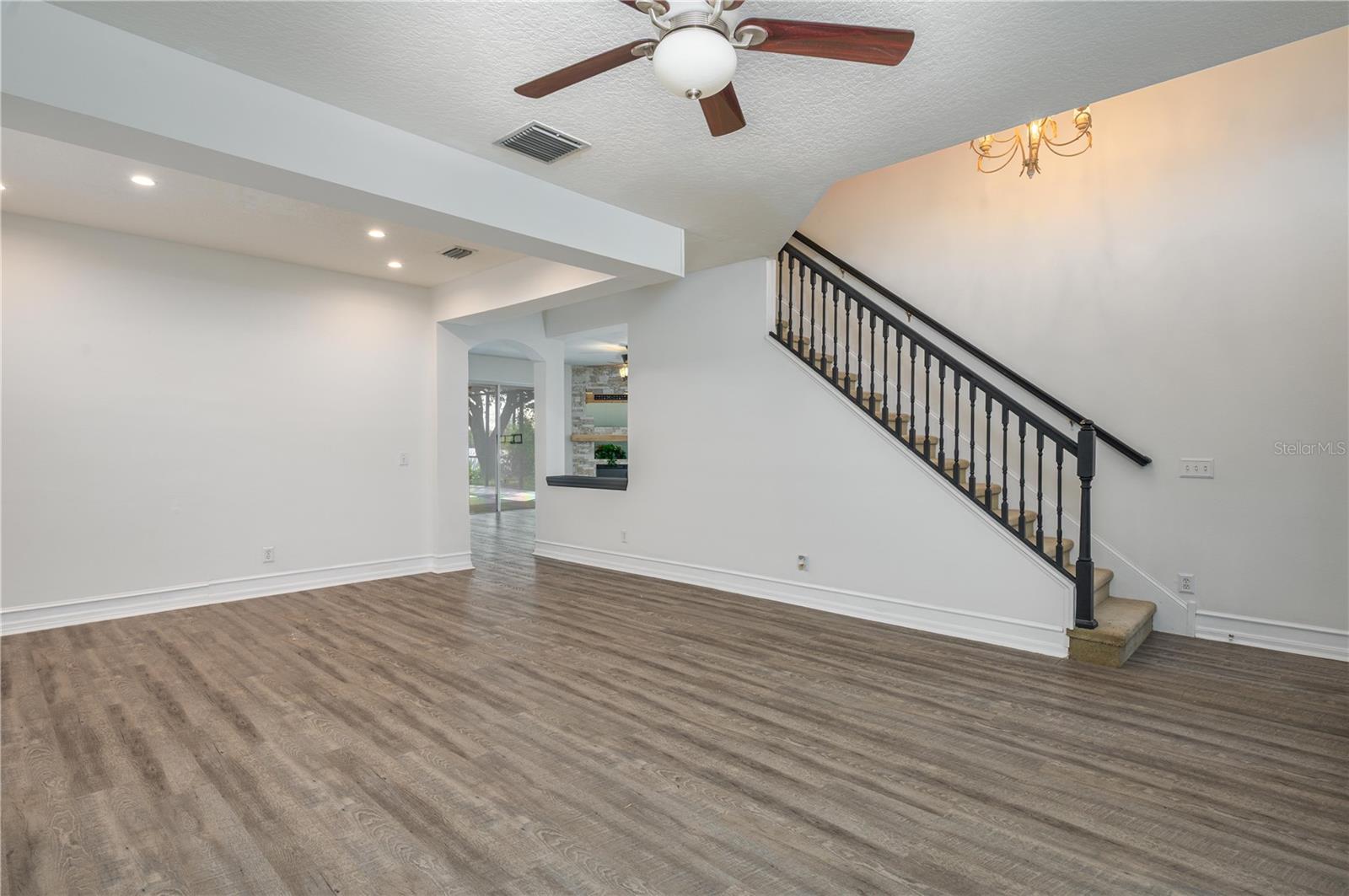 Image 3 of 38 For 1968 Fruitridge Street