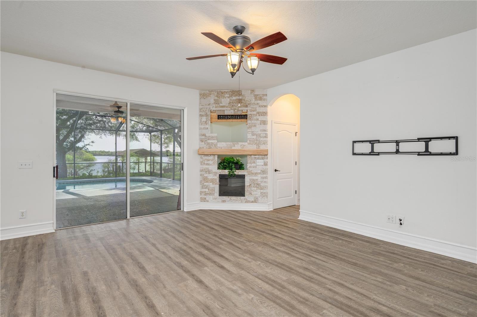 Image 5 of 38 For 1968 Fruitridge Street