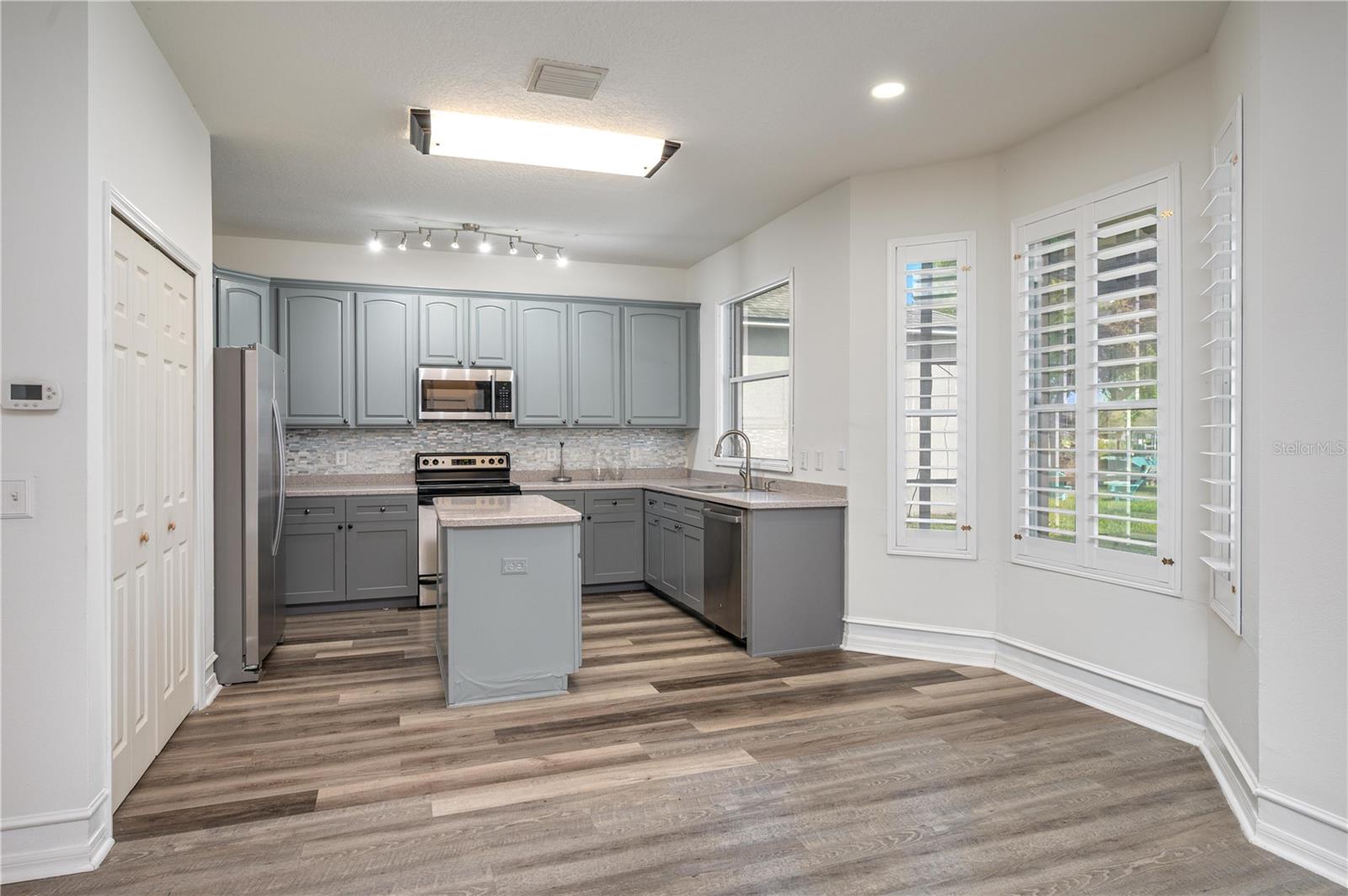 Image 8 of 38 For 1968 Fruitridge Street