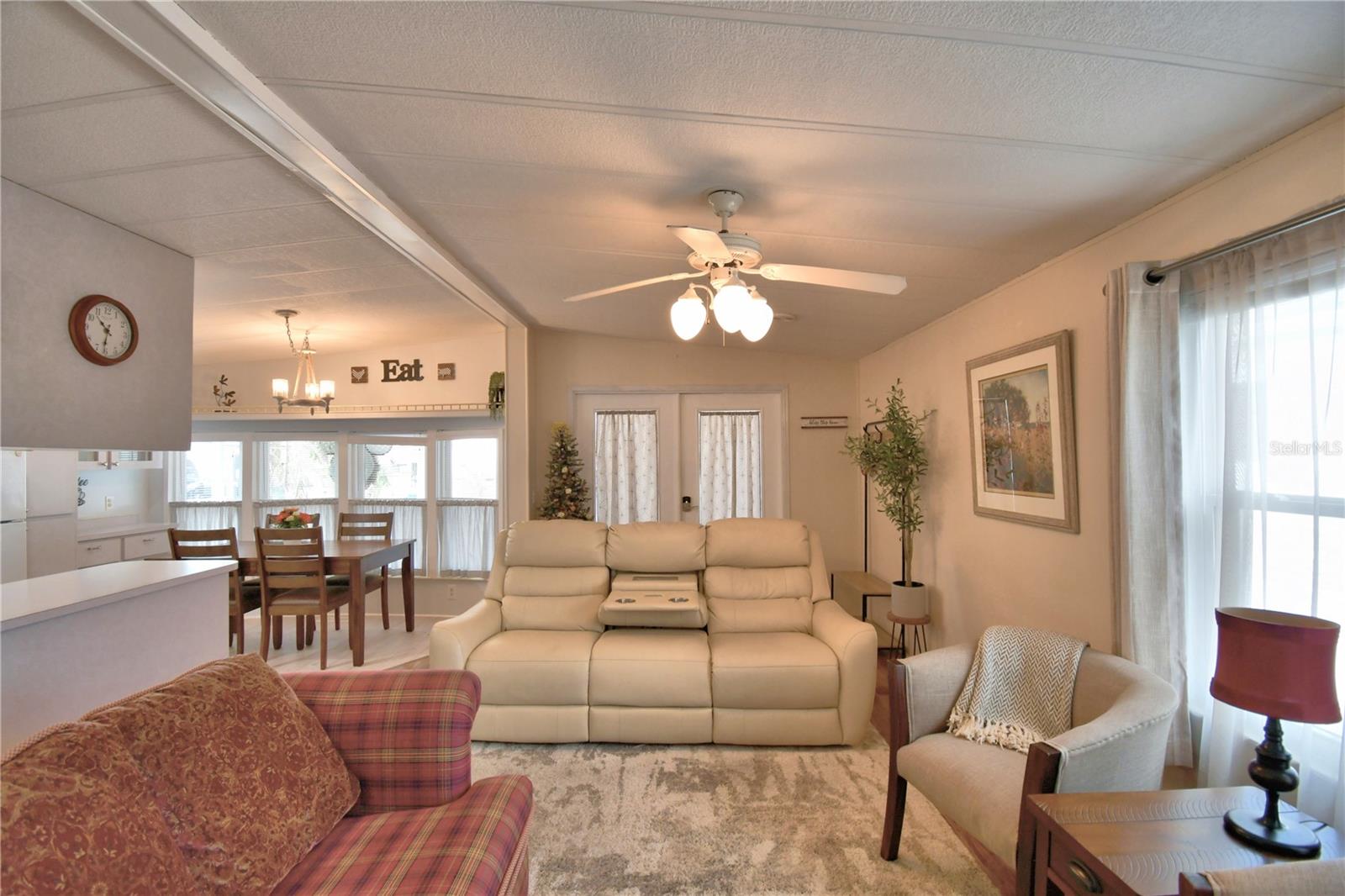 Image 11 of 59 For 9000 Us Highway 192  38