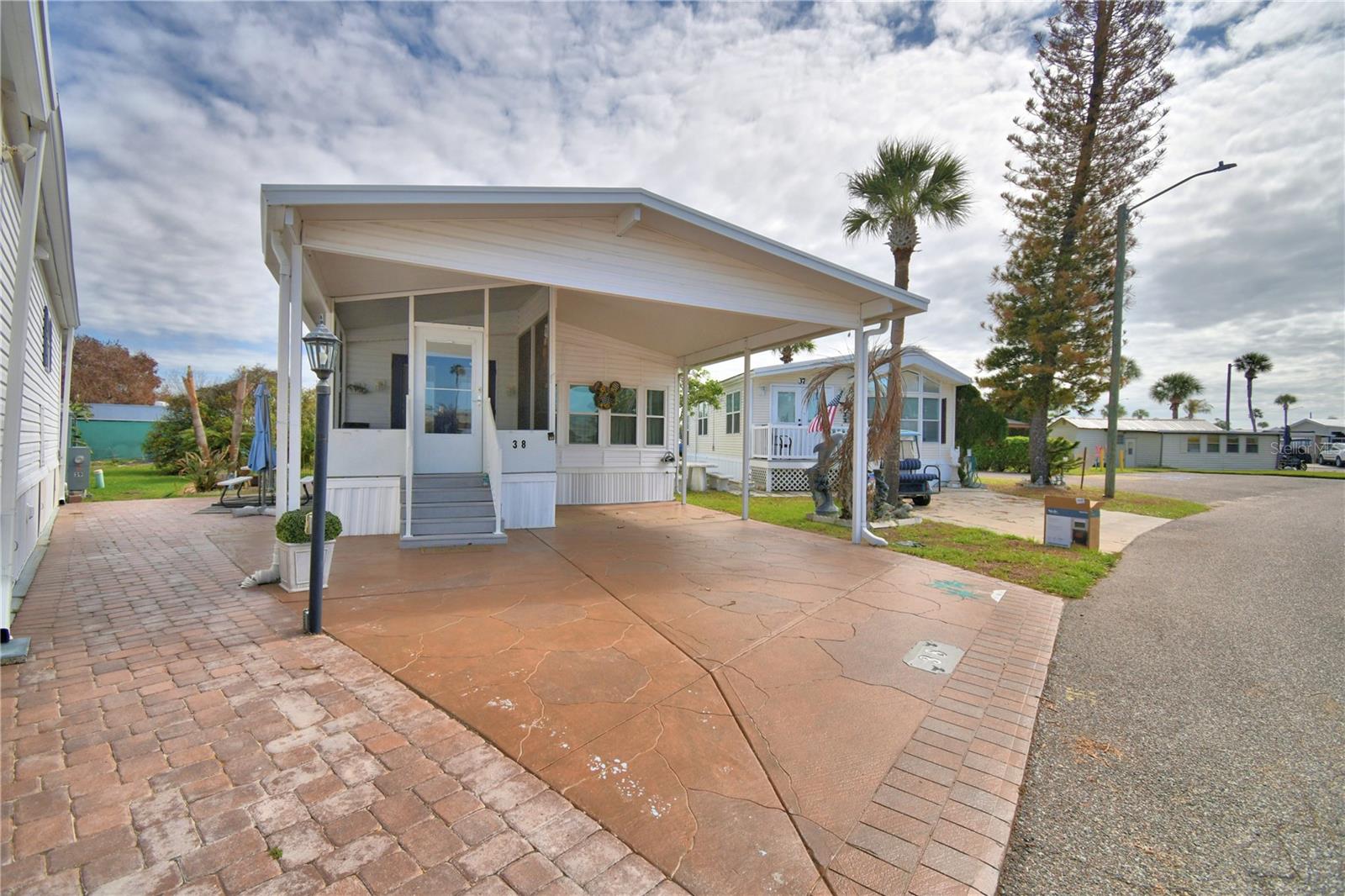 Image 2 of 59 For 9000 Us Highway 192  38