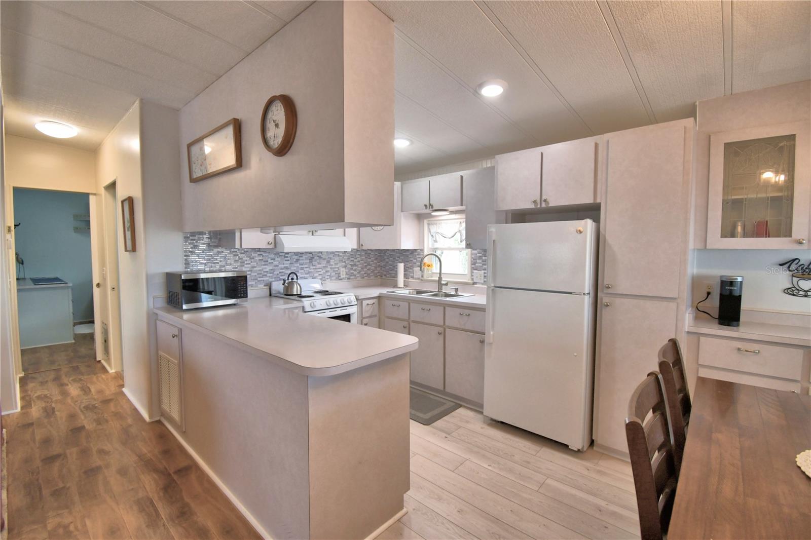 Image 20 of 59 For 9000 Us Highway 192  38