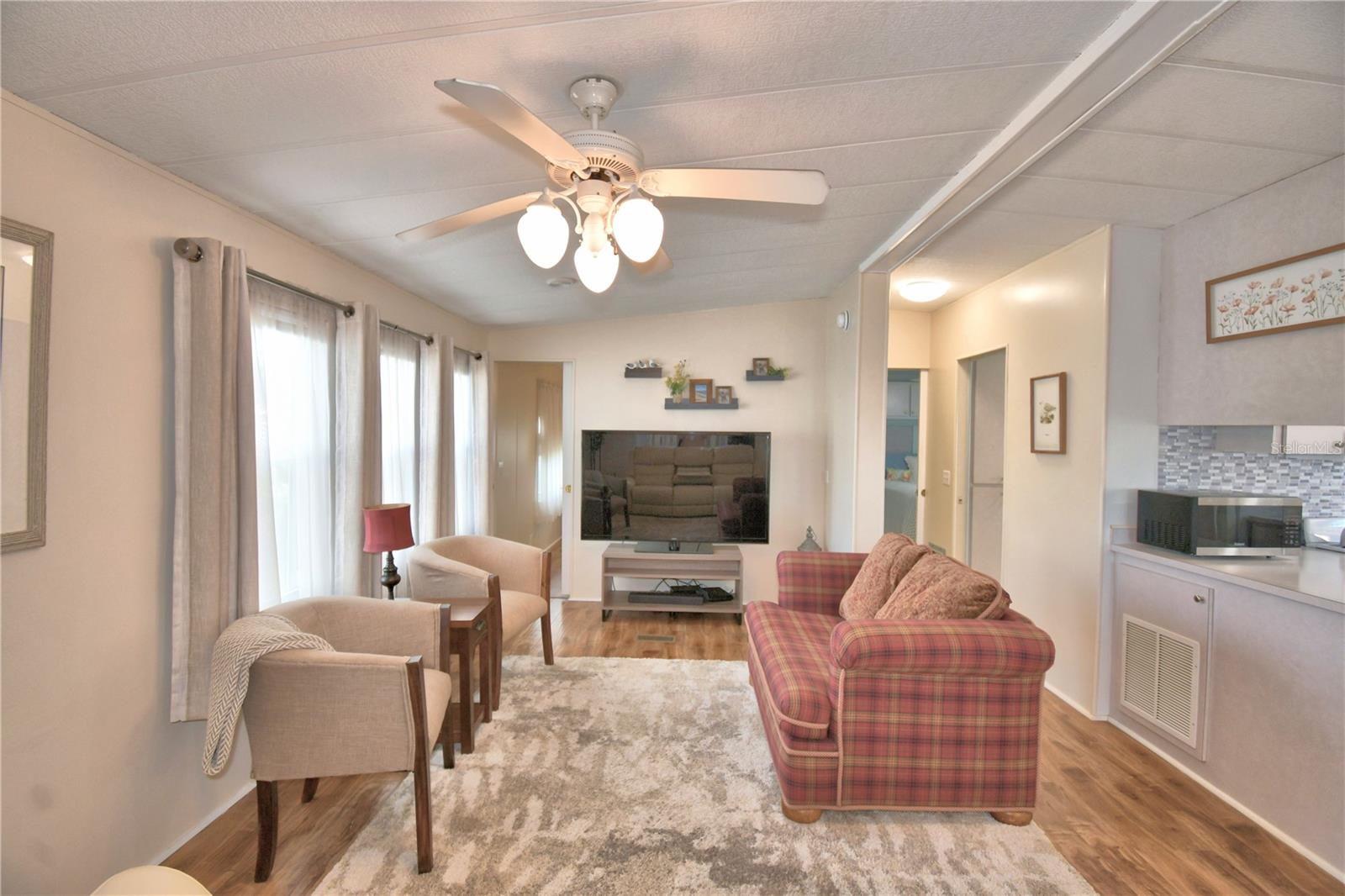 Image 23 of 59 For 9000 Us Highway 192  38