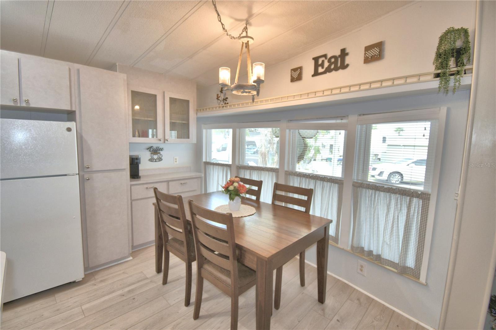 Image 24 of 59 For 9000 Us Highway 192  38