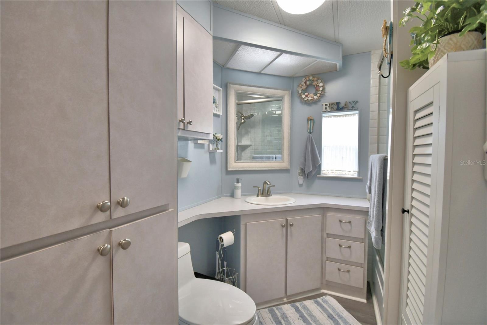 Image 26 of 59 For 9000 Us Highway 192  38