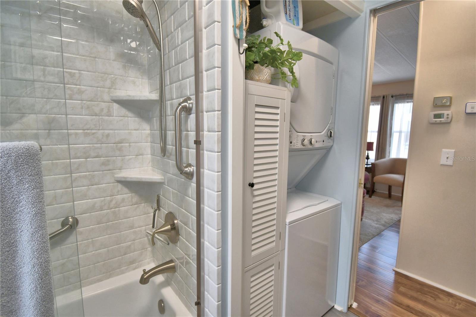 Image 27 of 59 For 9000 Us Highway 192  38