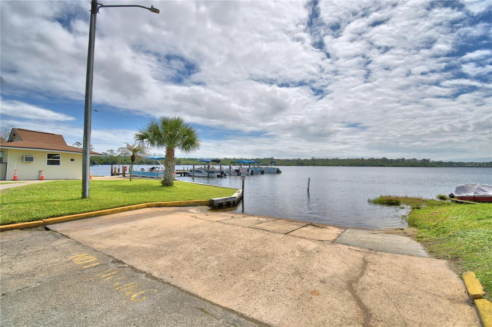 Image 52 of 59 For 9000 Us Highway 192  38