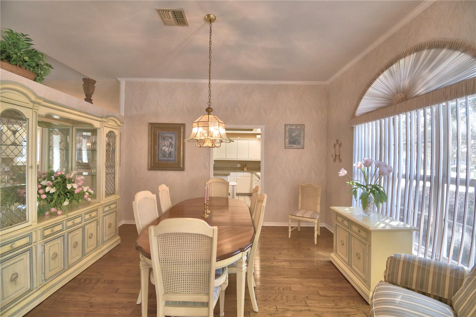 Image 27 of 96 For 104 Fairway Drive