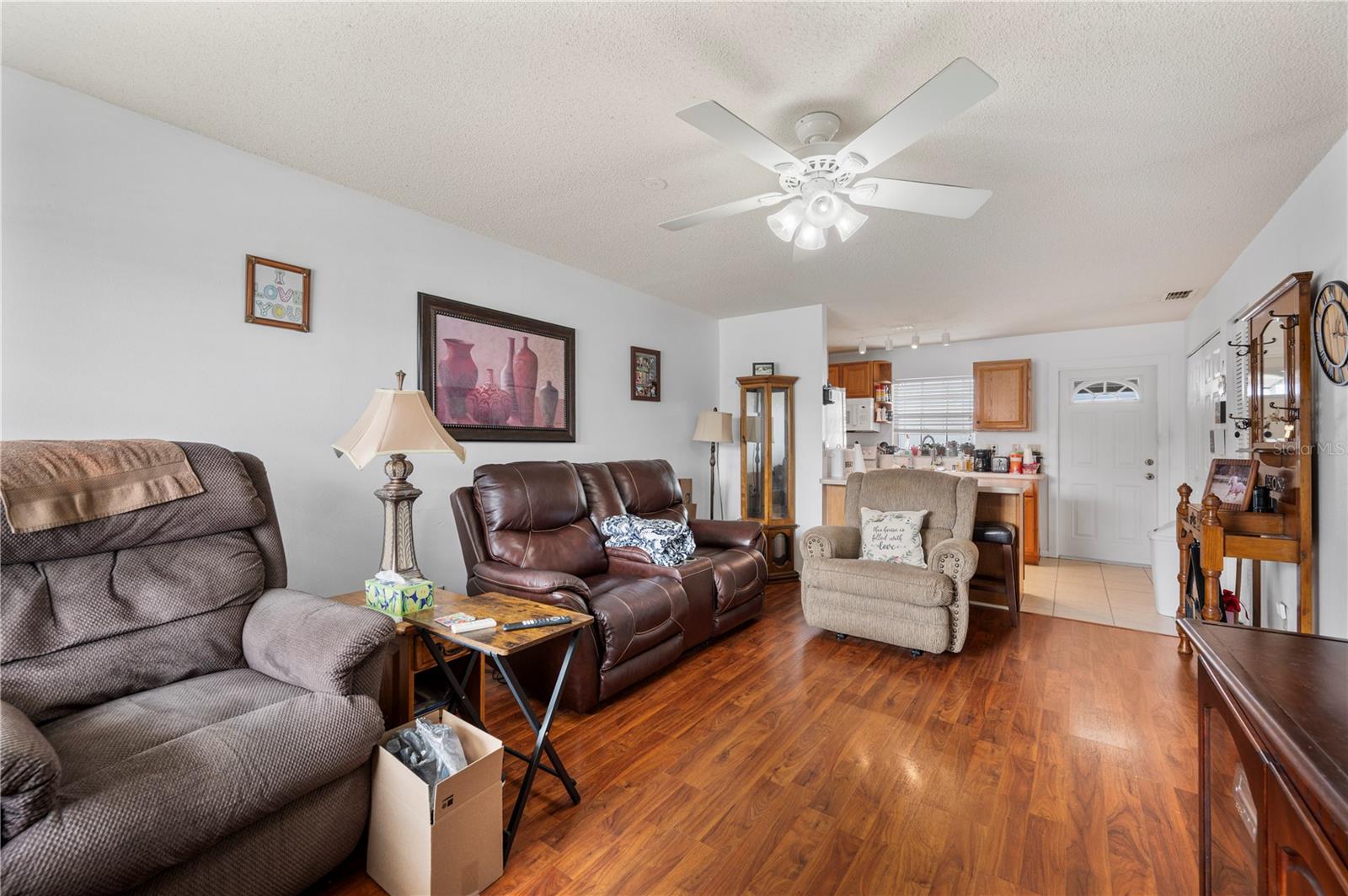 Image 14 of 24 For 1435 Thousand Roses Drive N