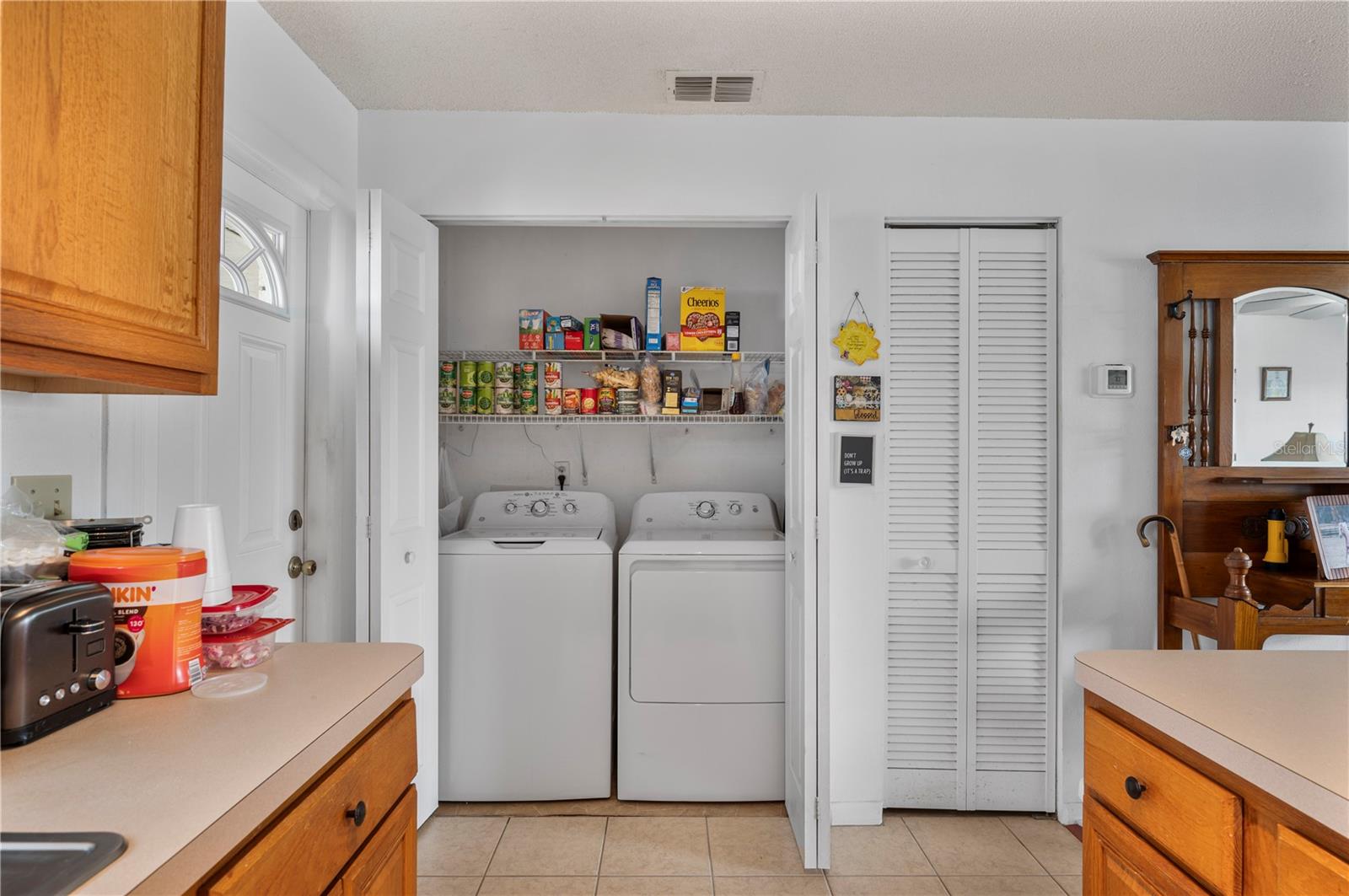 Image 20 of 24 For 1435 Thousand Roses Drive N