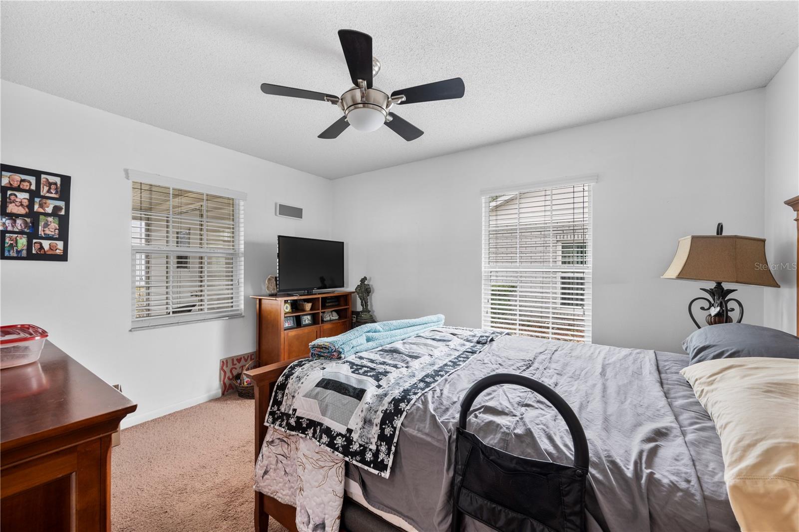 Image 9 of 24 For 1435 Thousand Roses Drive N