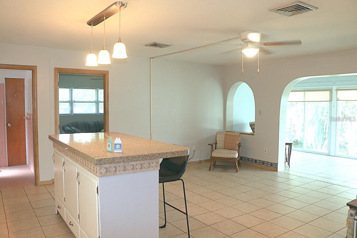 Image 2 of 10 For 1015 Cody Cove Road