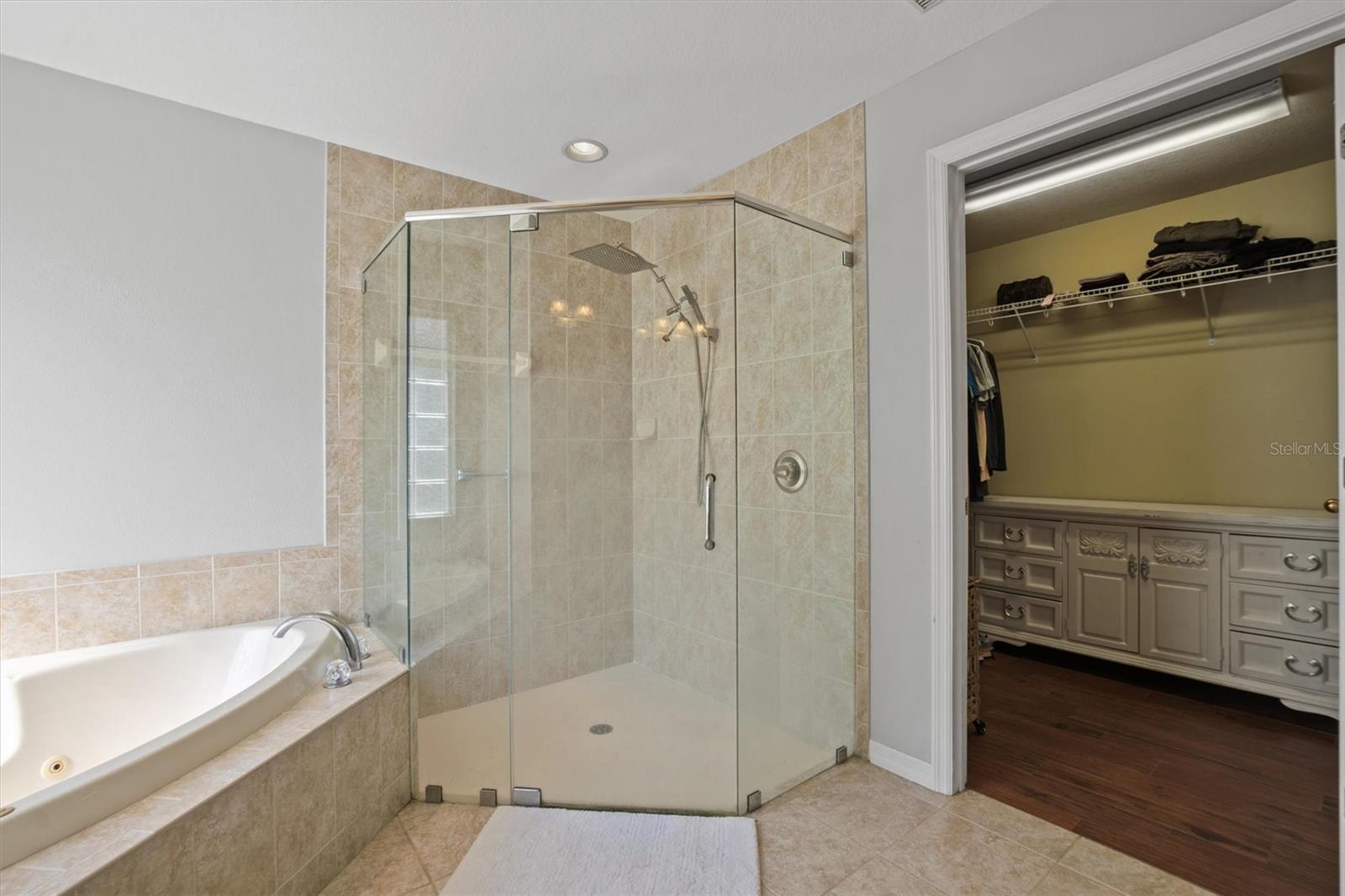 Image 20 of 53 For 3905 Osprey Pointe Circle