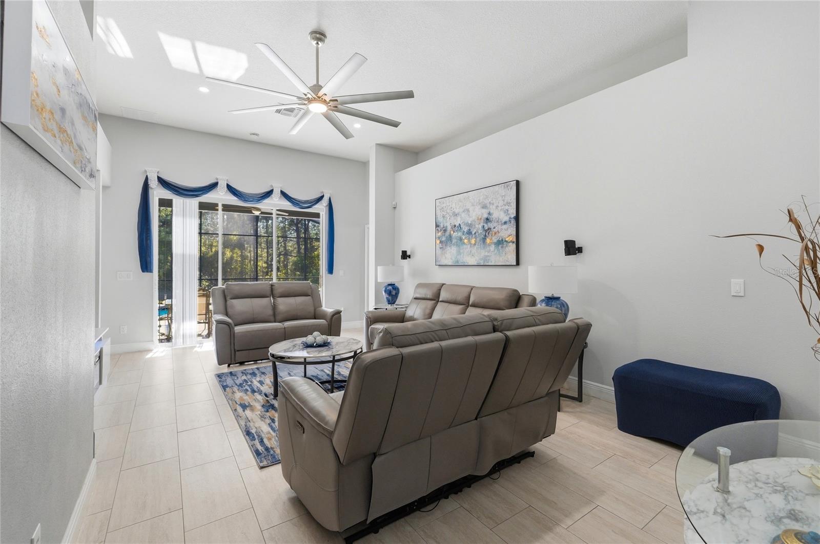 Image 23 of 53 For 554 Tupelo Circle