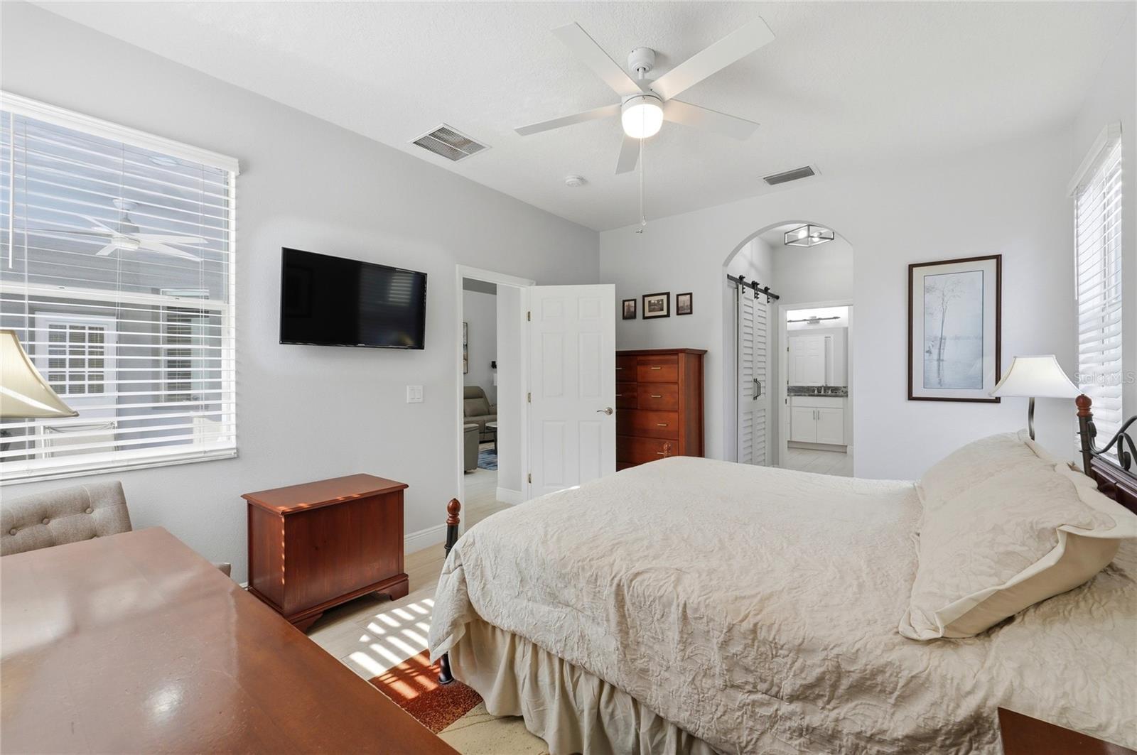 Image 25 of 53 For 554 Tupelo Circle