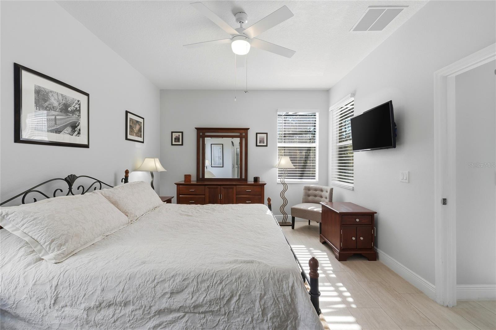 Image 26 of 53 For 554 Tupelo Circle