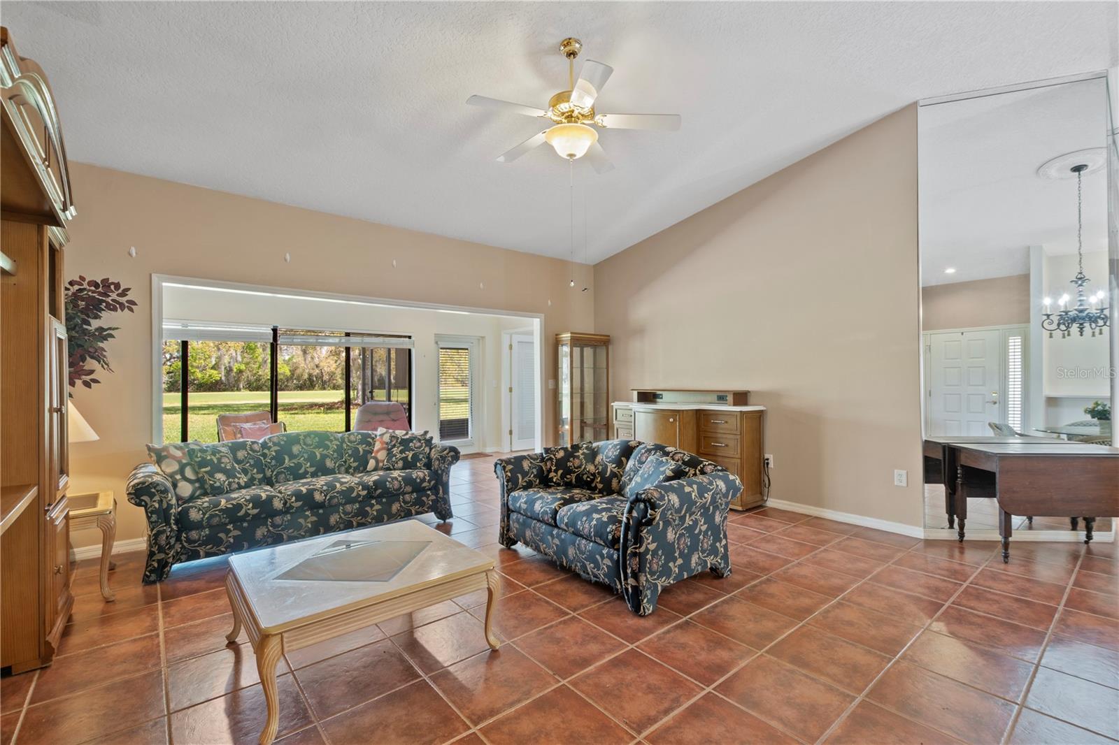 Image 15 of 72 For 2725 Clubhouse Drive