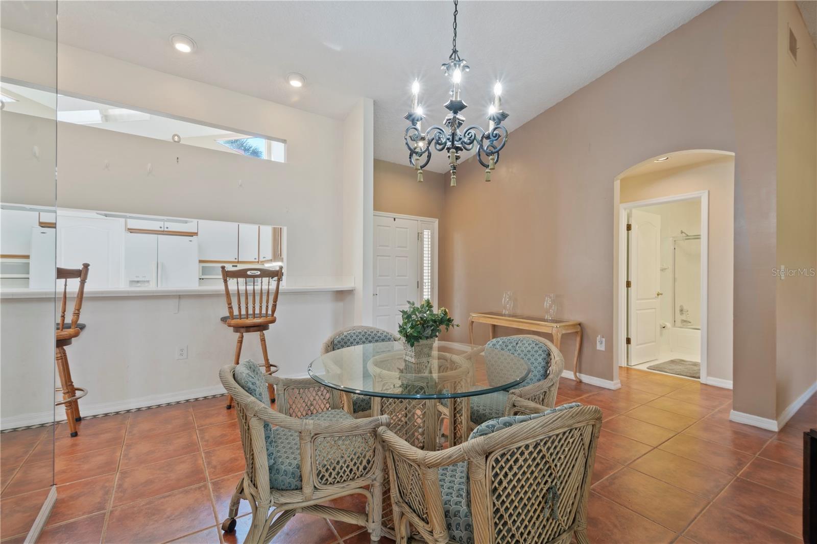 Image 20 of 72 For 2725 Clubhouse Drive