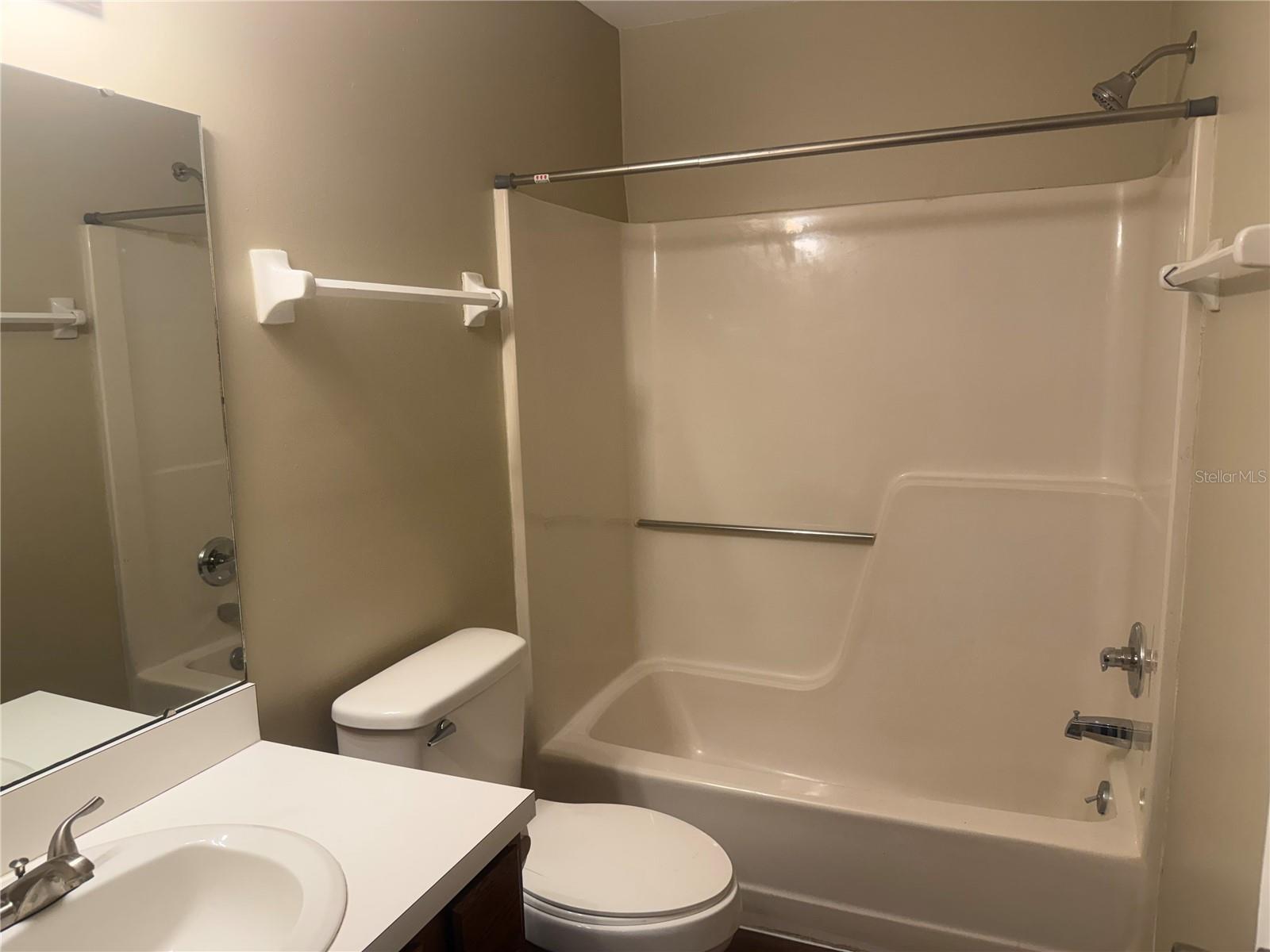 Image 13 of 23 For 607 Country Lane Ne 607