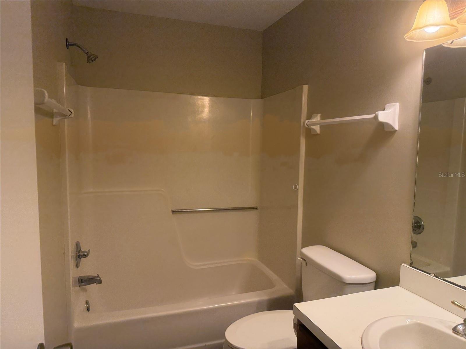 Image 18 of 23 For 607 Country Lane Ne 607