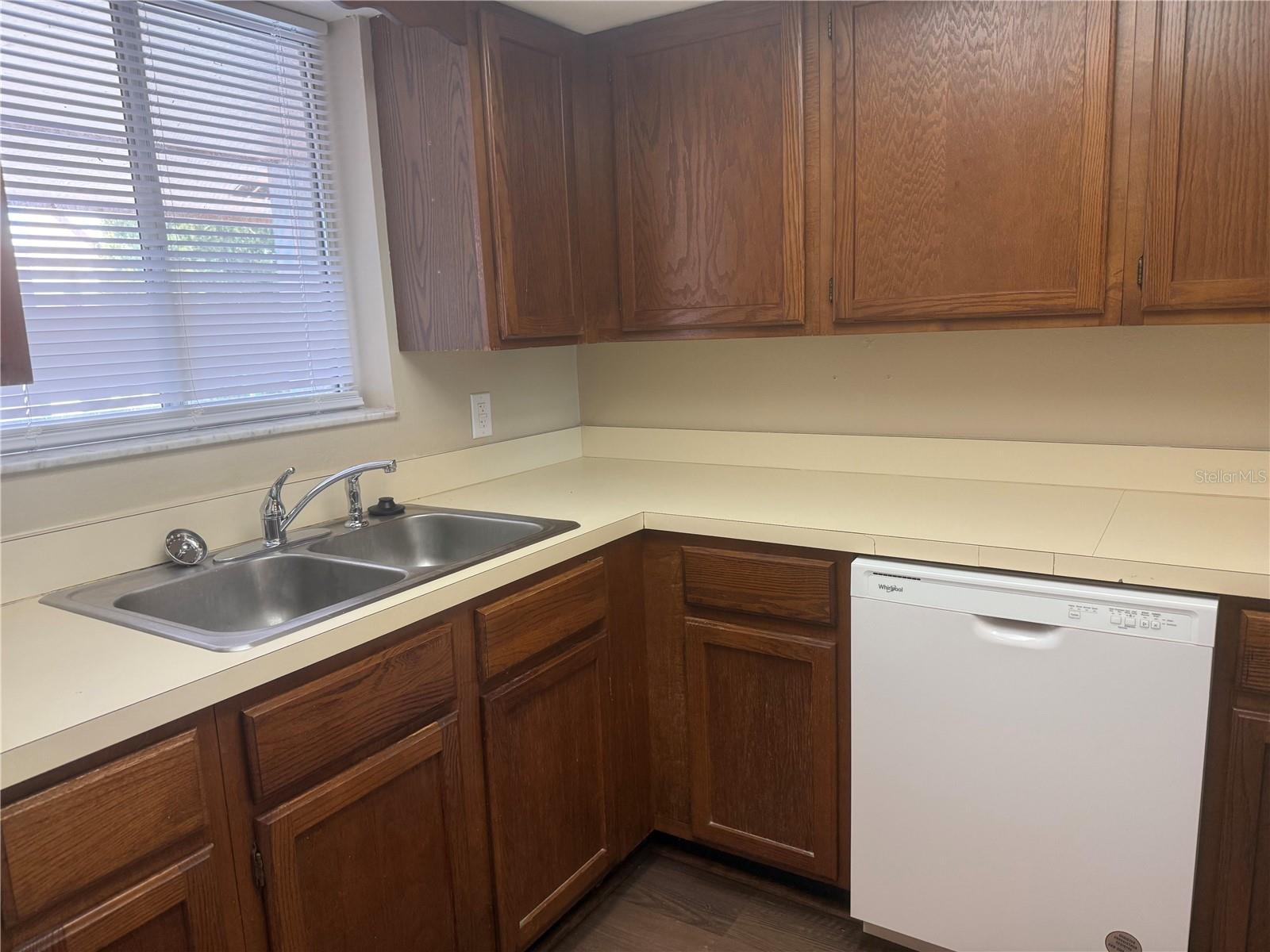 Image 6 of 23 For 607 Country Lane Ne 607