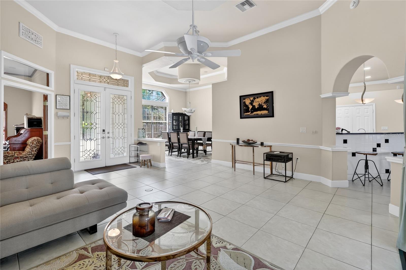 Image 11 of 72 For 1028 Lake Mariam Drive